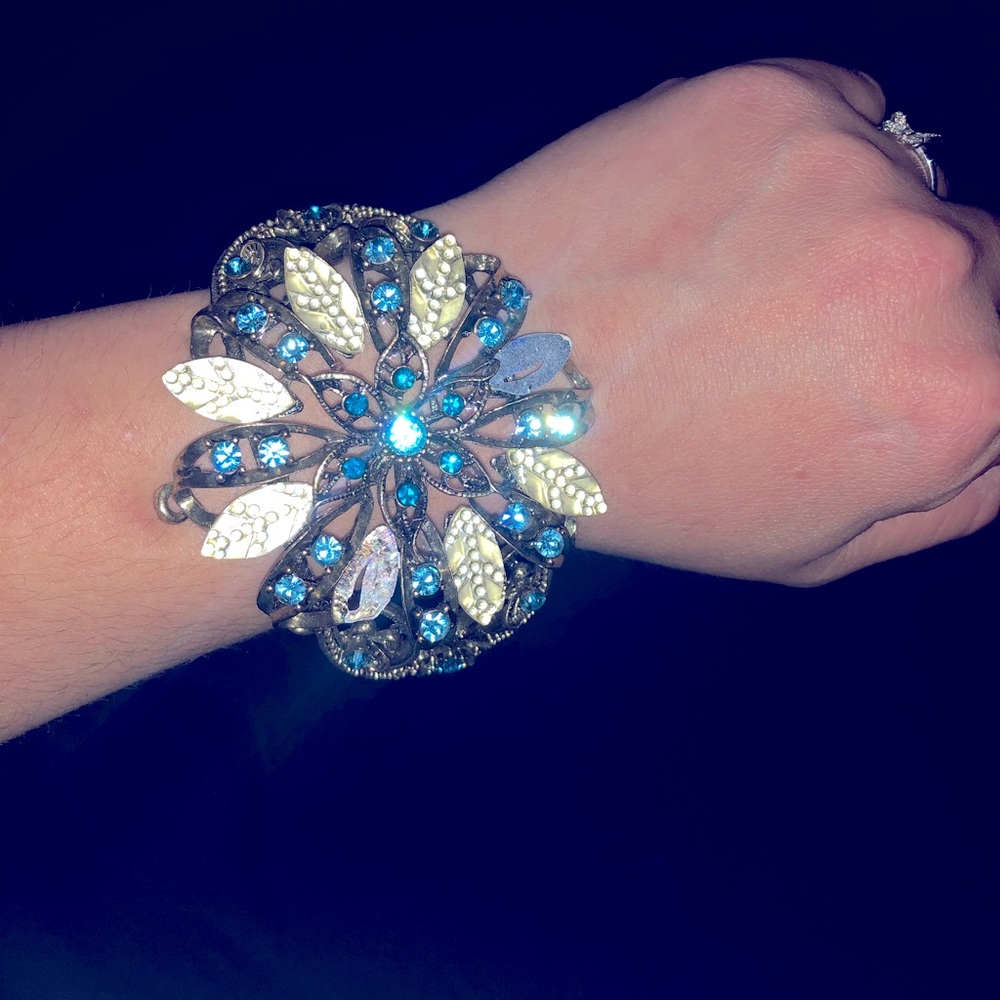 Women’s Flower Bracelet